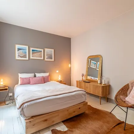 Romy - En Centre-ville Apartment *
